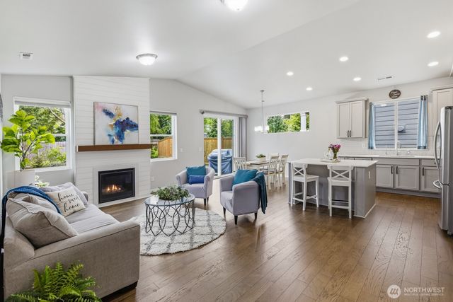 6132 47th Place NE, Marysville, WA 98270