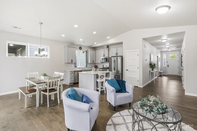 6132 47th Place NE, Marysville, WA 98270