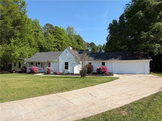 135 Dixie Lane, Covington, GA 30014