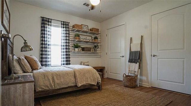 135 Dixie Lane, Covington, GA 30014