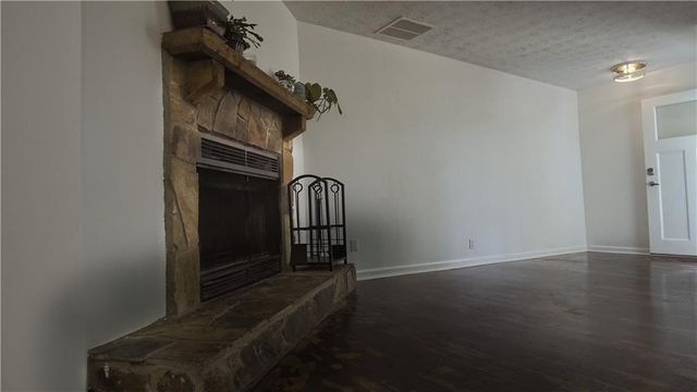 135 Dixie Lane, Covington, GA 30014