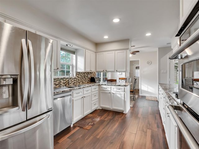 3017 Inwood Drive, Dickinson, TX 77539
