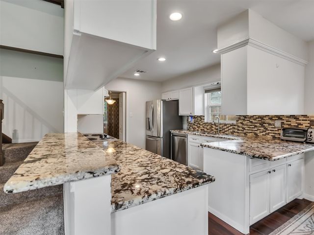 3017 Inwood Drive, Dickinson, TX 77539