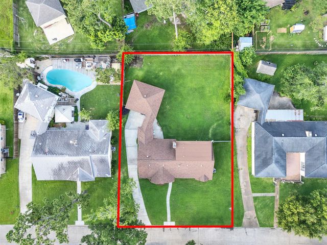3017 Inwood Drive, Dickinson, TX 77539
