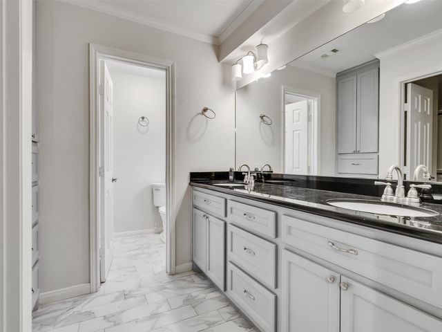 3017 Inwood Drive, Dickinson, TX 77539