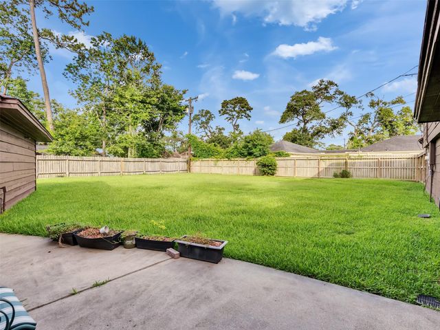 3017 Inwood Drive, Dickinson, TX 77539