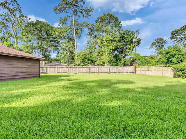 3017 Inwood Drive, Dickinson, TX 77539