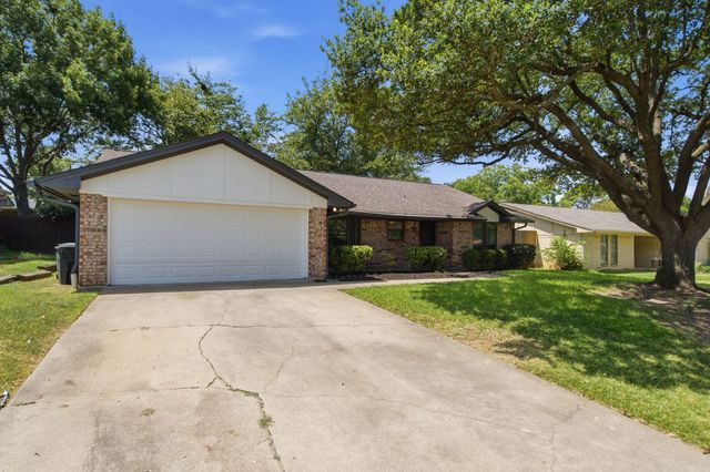 2223 Sierra Drive, Grapevine, TX 76051