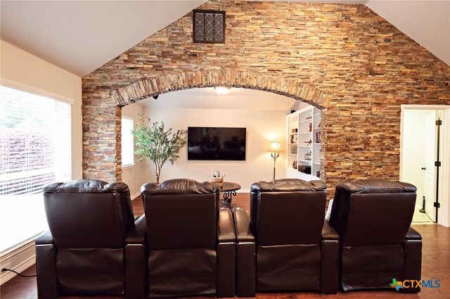 10911 Bridgeport Drive, Temple, TX 76502