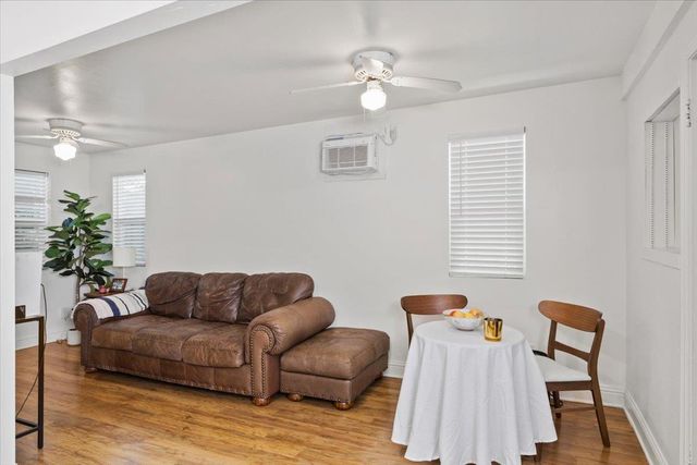 2305 Cantalier St, Sacramento, CA 95815