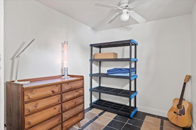 2305 Cantalier St, Sacramento, CA 95815