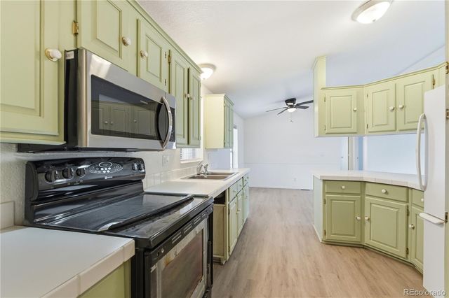 2100 W 100th Avenue, Thornton, CO 80260