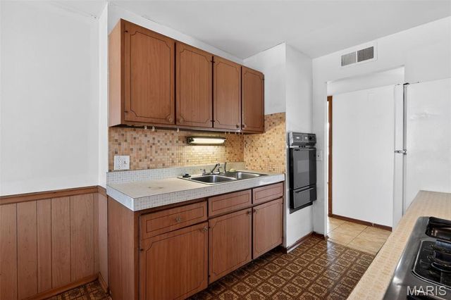 2515 Burchard Drive, St Louis, MO 63136