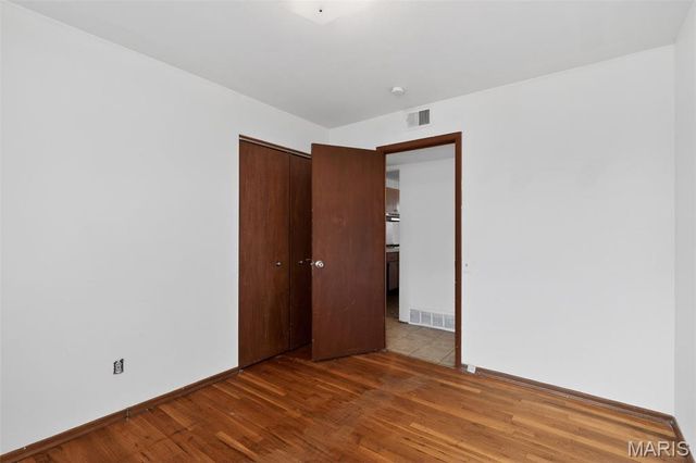 2515 Burchard Drive, St Louis, MO 63136