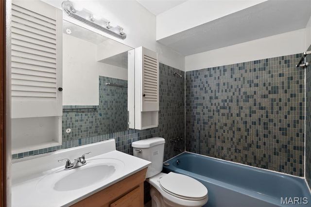 2515 Burchard Drive, St Louis, MO 63136