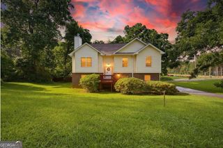 3405 Ravenwood Drive, Atlanta, GA 30349