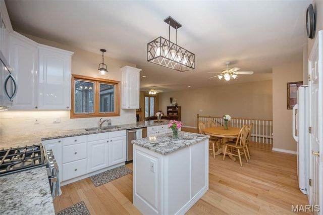 51 Blackthorn Drive, Crestwood, MO 63123