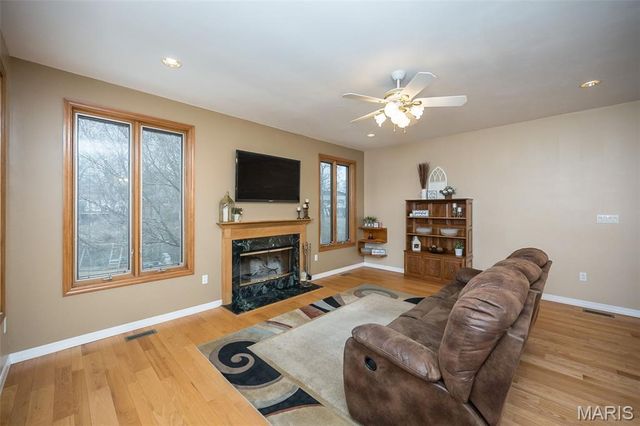 51 Blackthorn Drive, Crestwood, MO 63123