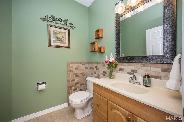 51 Blackthorn Drive, Crestwood, MO 63123