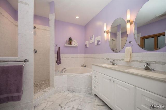 51 Blackthorn Drive, Crestwood, MO 63123