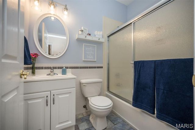 51 Blackthorn Drive, Crestwood, MO 63123