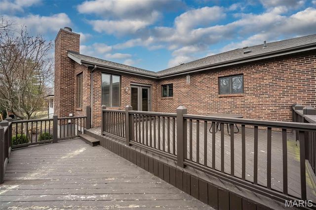 51 Blackthorn Drive, Crestwood, MO 63123