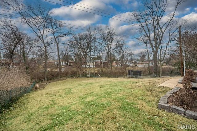 51 Blackthorn Drive, Crestwood, MO 63123