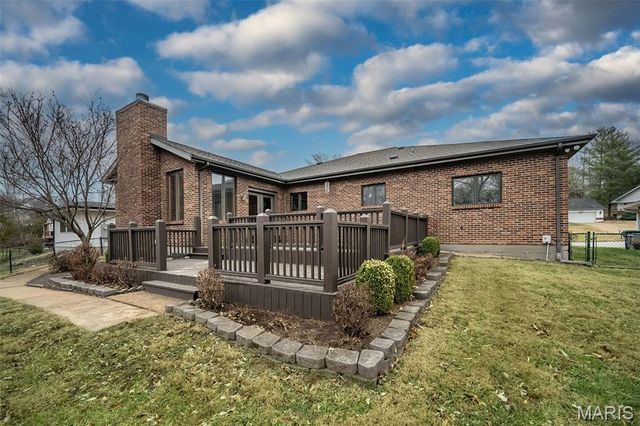 51 Blackthorn Drive, Crestwood, MO 63123