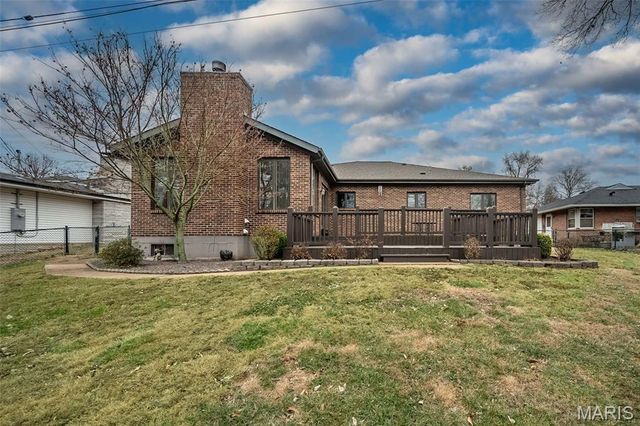 51 Blackthorn Drive, Crestwood, MO 63123