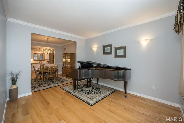 51 Blackthorn Drive, Crestwood, MO 63123