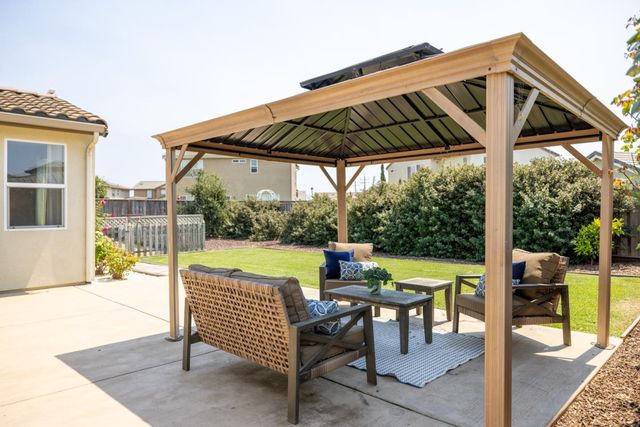 6 Campania Circle, Salinas, CA 93905