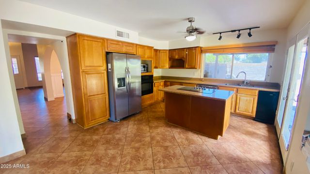 4930 W TORREY PINES Circle, Glendale, AZ 85308