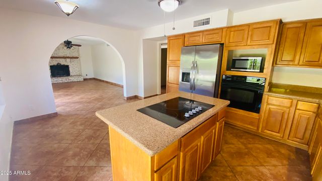 4930 W TORREY PINES Circle, Glendale, AZ 85308