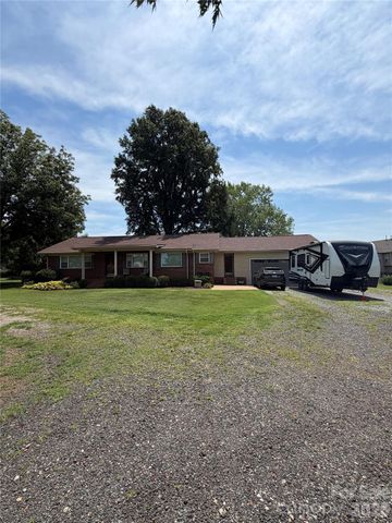 7800 Browne Road, Charlotte, NC 28269