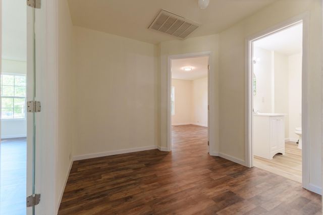 103 N 6th Street E, Dawson, TX 76639