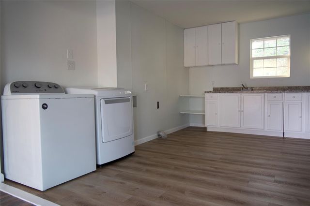 103 N 6th Street E, Dawson, TX 76639