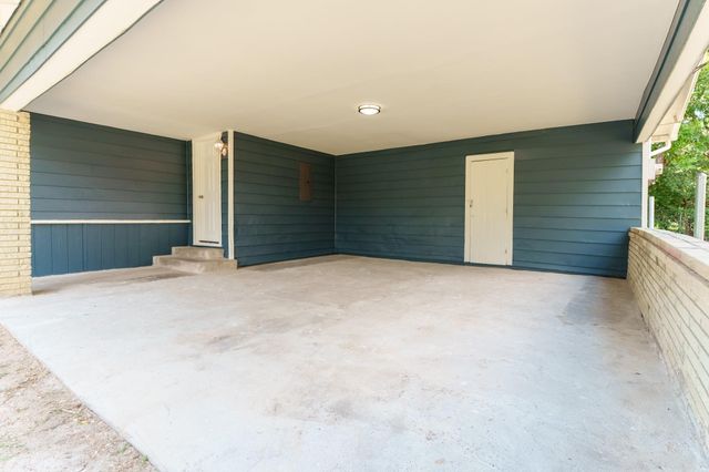 103 N 6th Street E, Dawson, TX 76639