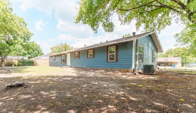103 N 6th Street E, Dawson, TX 76639