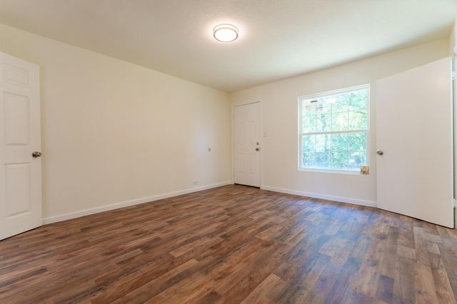 103 N 6th Street E, Dawson, TX 76639