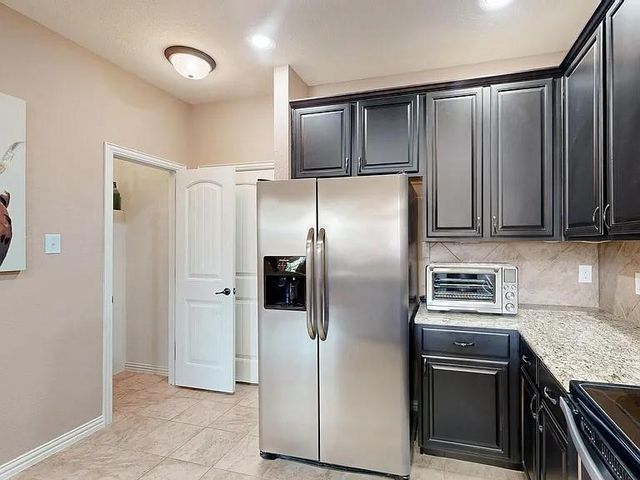 6948 Carrington Lane, Fort Worth, TX 76137