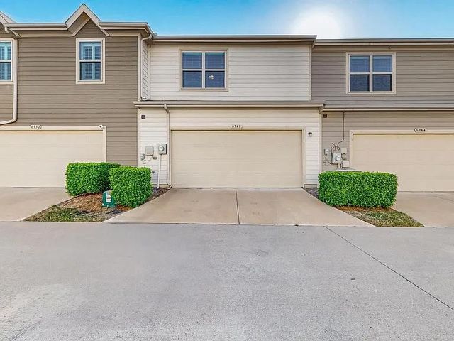 6948 Carrington Lane, Fort Worth, TX 76137