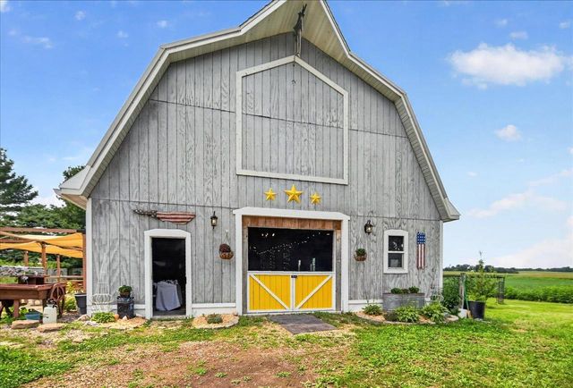 W5128 Wangsness Road, Deforest, WI 53532