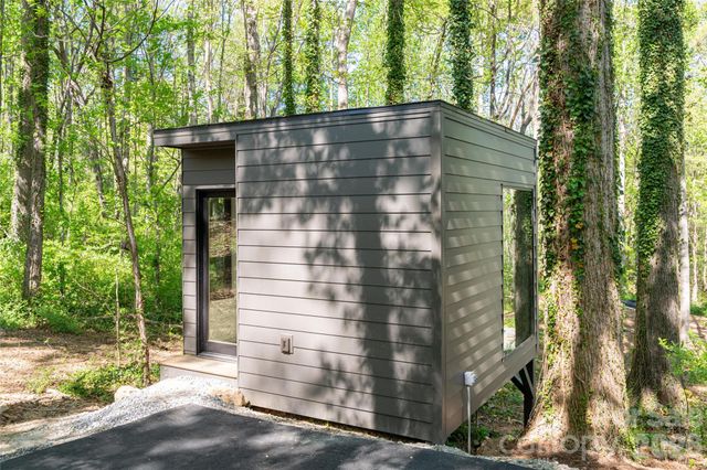 137 English Drive, Candler, NC 28715