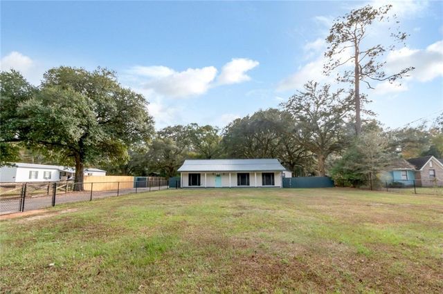 8253 Half Mile Road, Irvington, AL 36544