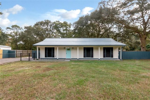 8253 Half Mile Road, Irvington, AL 36544