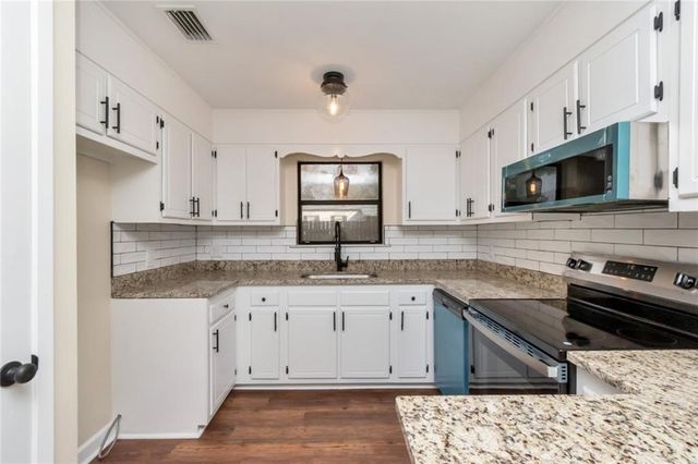 8253 Half Mile Road, Irvington, AL 36544