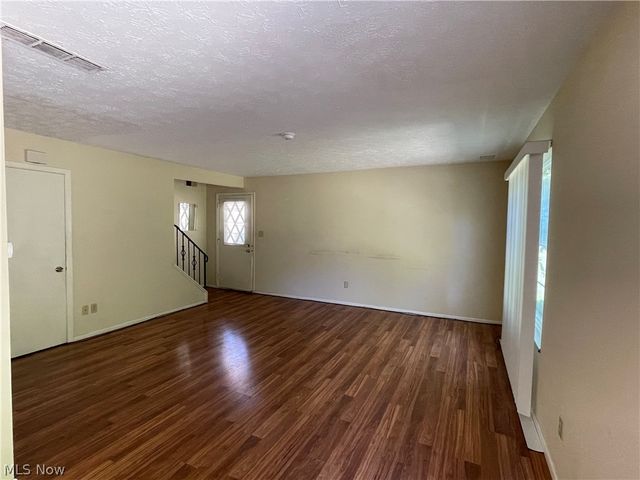 13676 Oakbrook Drive 3676, North Royalton, OH 44133
