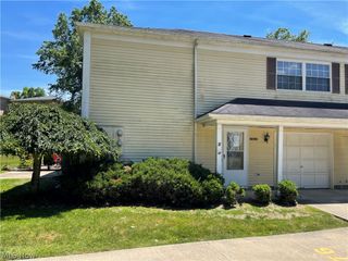 13676 Oakbrook Drive 3676, North Royalton, OH 44133