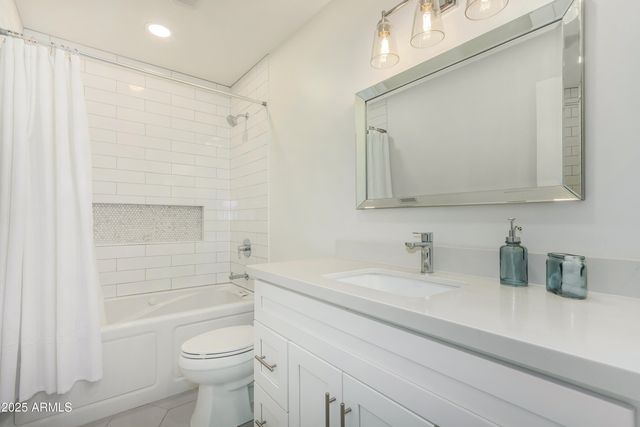 3717 E ALTADENA Avenue, Phoenix, AZ 85028