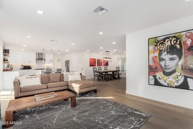 3717 E ALTADENA Avenue, Phoenix, AZ 85028